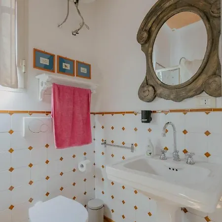 Beb Balena Bed & Breakfast 3*